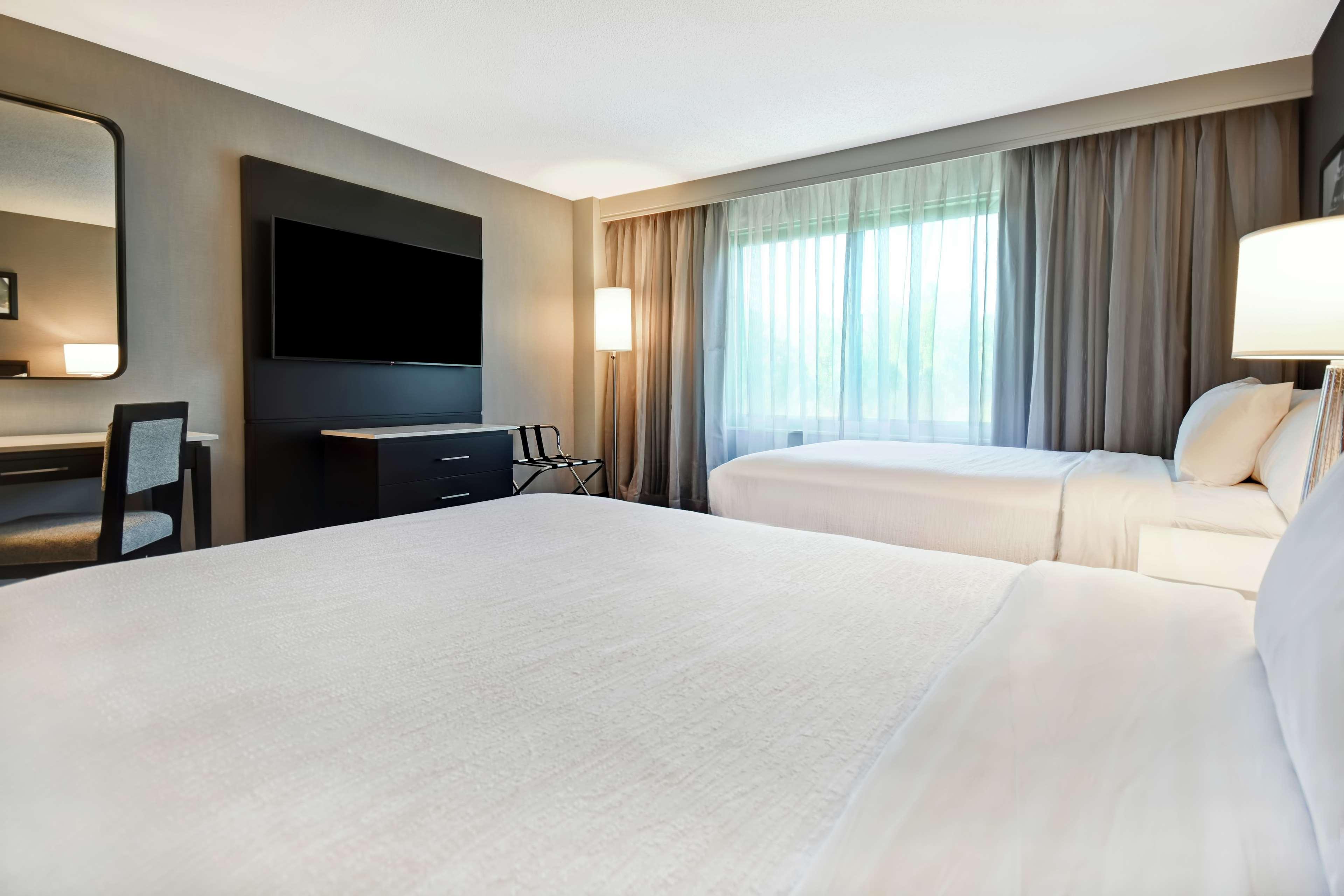 Embassy Suites By Hilton Raleigh Durham Research Triangle Кэри Экстерьер фото