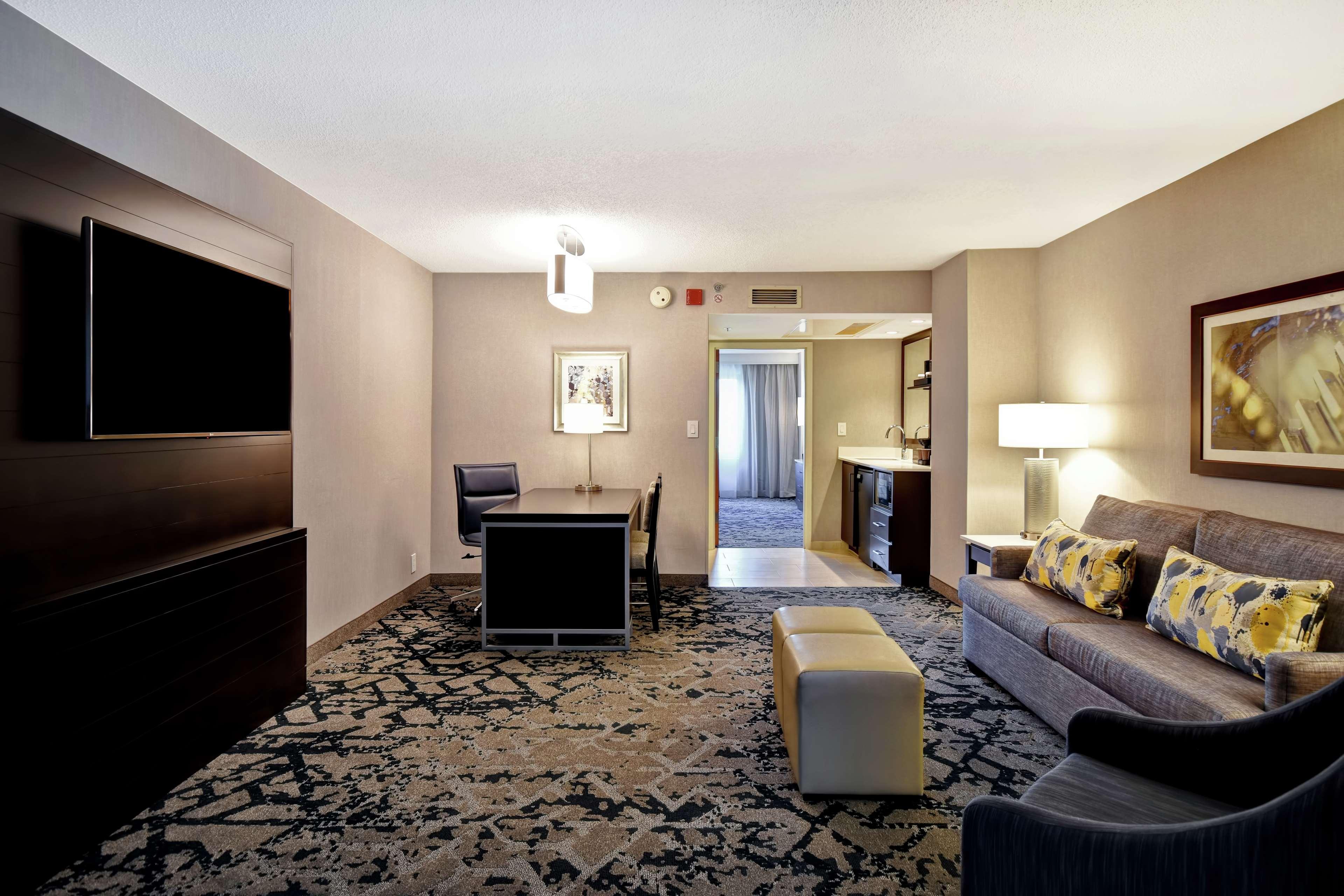 Embassy Suites By Hilton Raleigh Durham Research Triangle Кэри Экстерьер фото