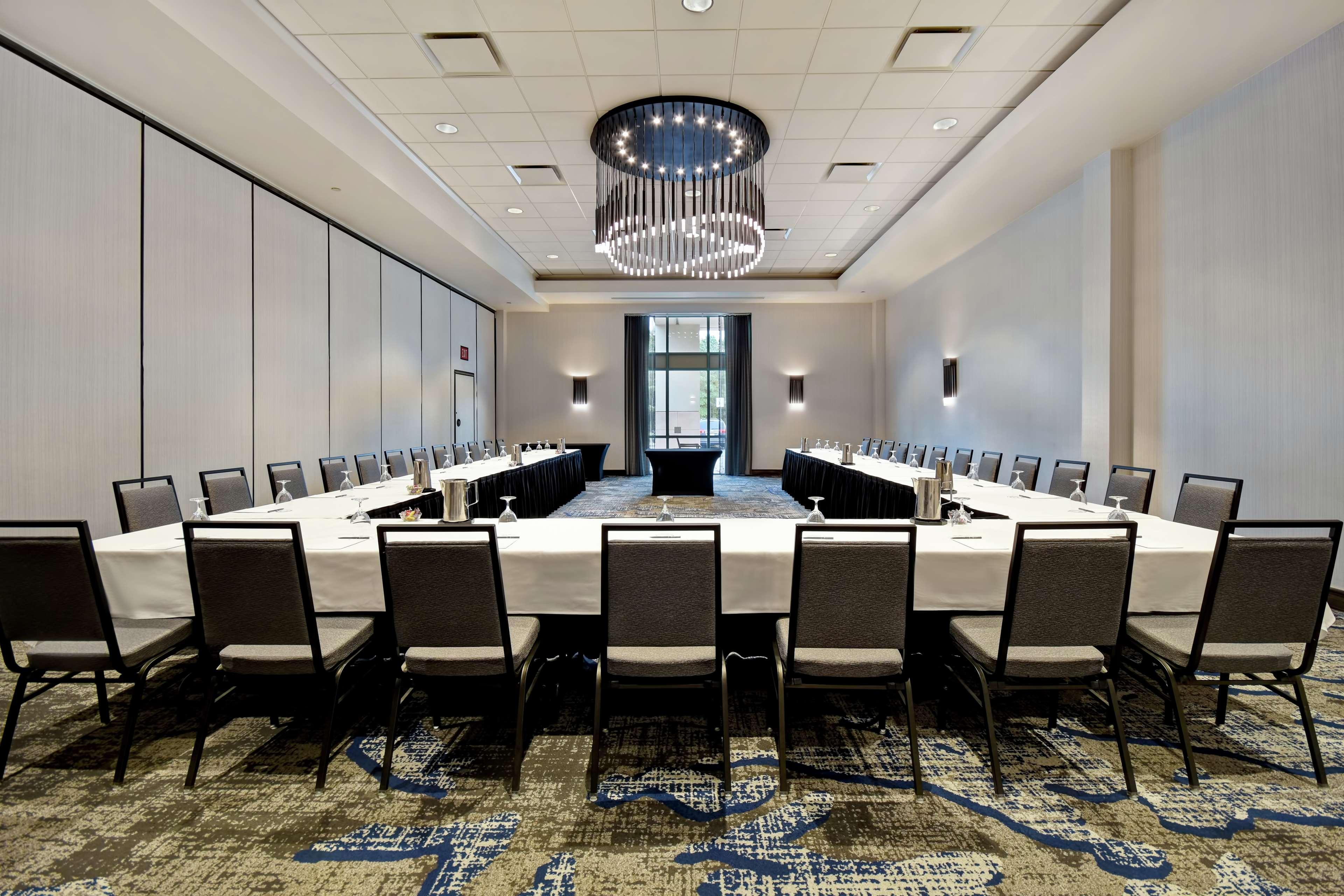 Embassy Suites By Hilton Raleigh Durham Research Triangle Кэри Экстерьер фото