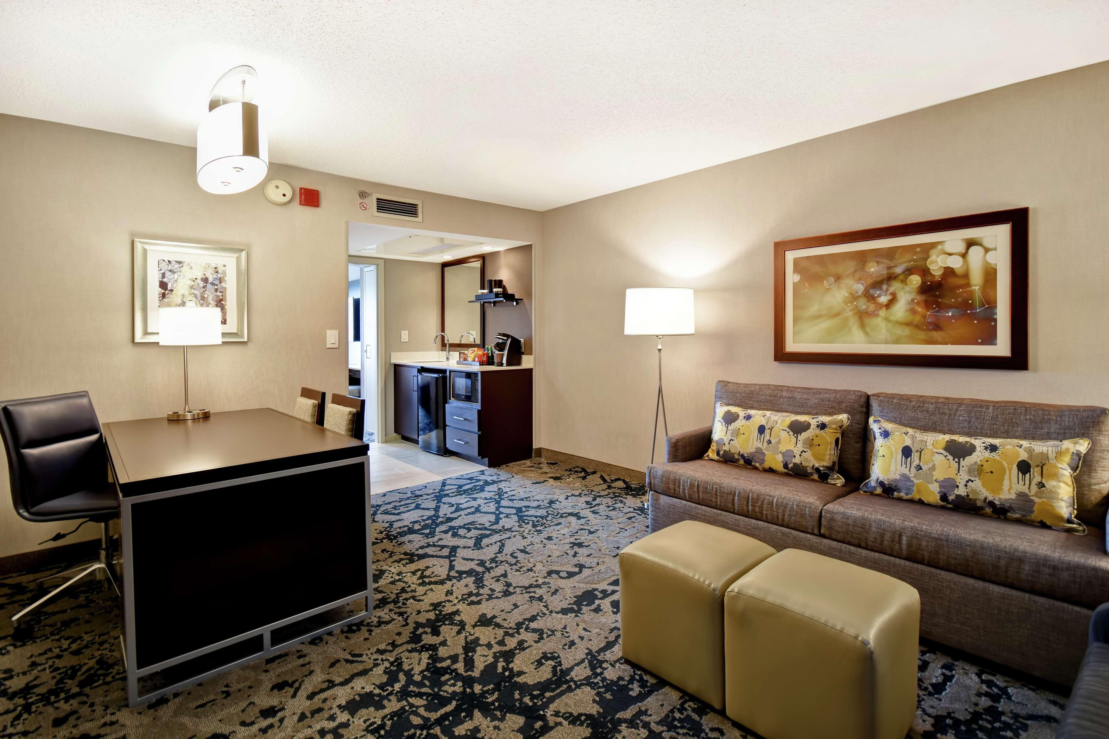 Embassy Suites By Hilton Raleigh Durham Research Triangle Кэри Экстерьер фото