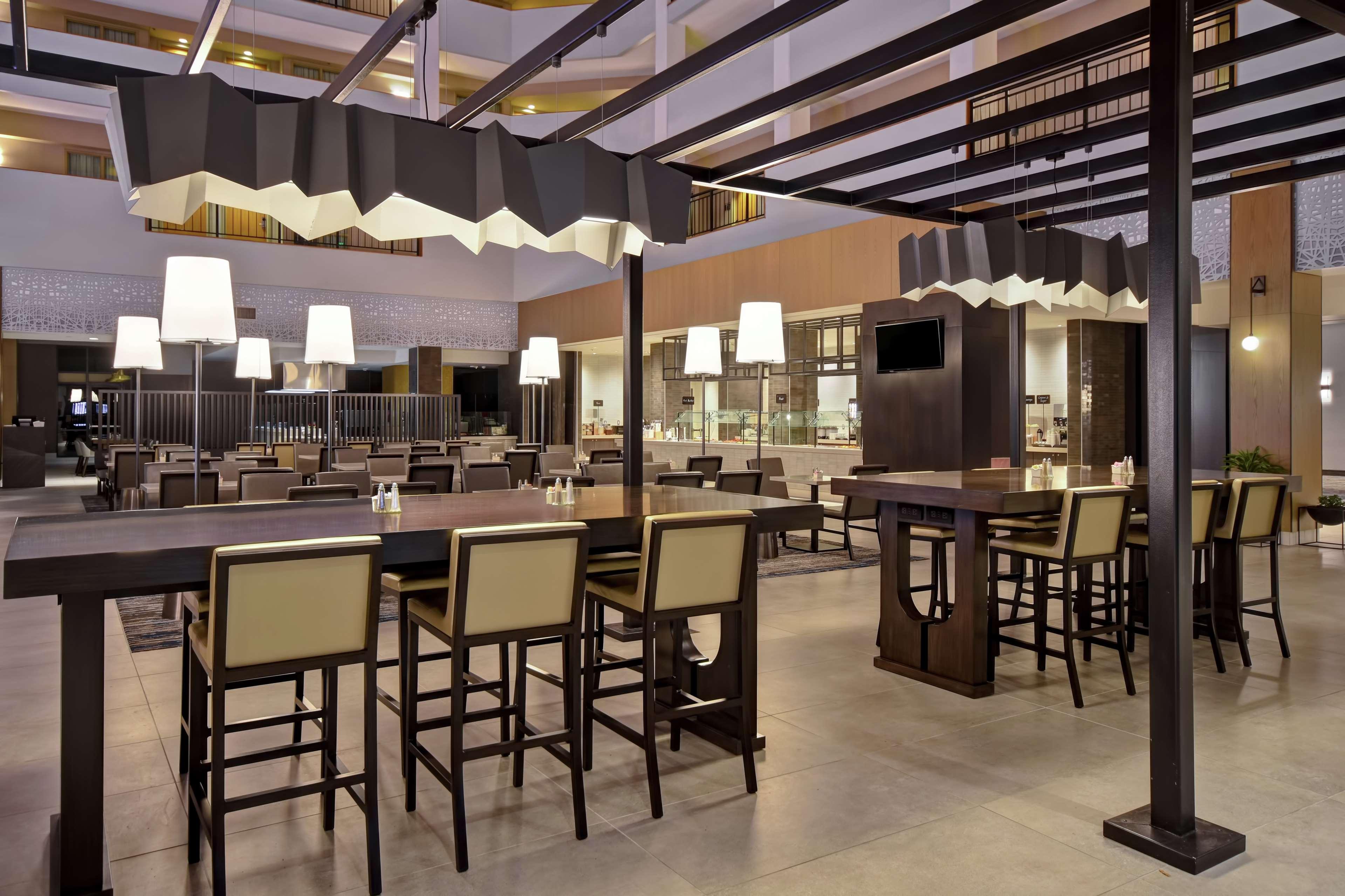 Embassy Suites By Hilton Raleigh Durham Research Triangle Кэри Экстерьер фото