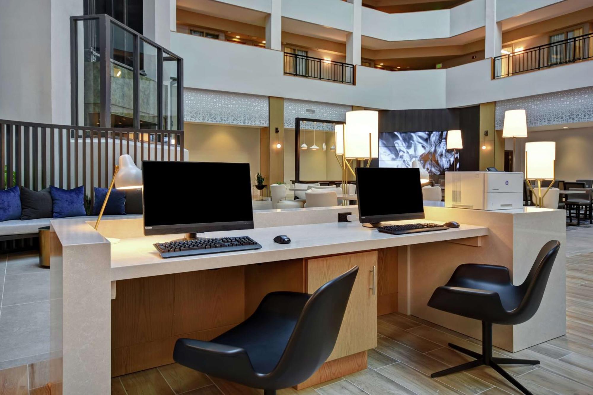 Embassy Suites By Hilton Raleigh Durham Research Triangle Кэри Экстерьер фото