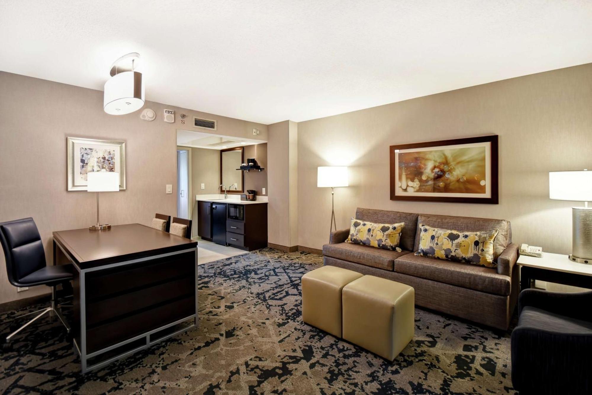 Embassy Suites By Hilton Raleigh Durham Research Triangle Кэри Экстерьер фото