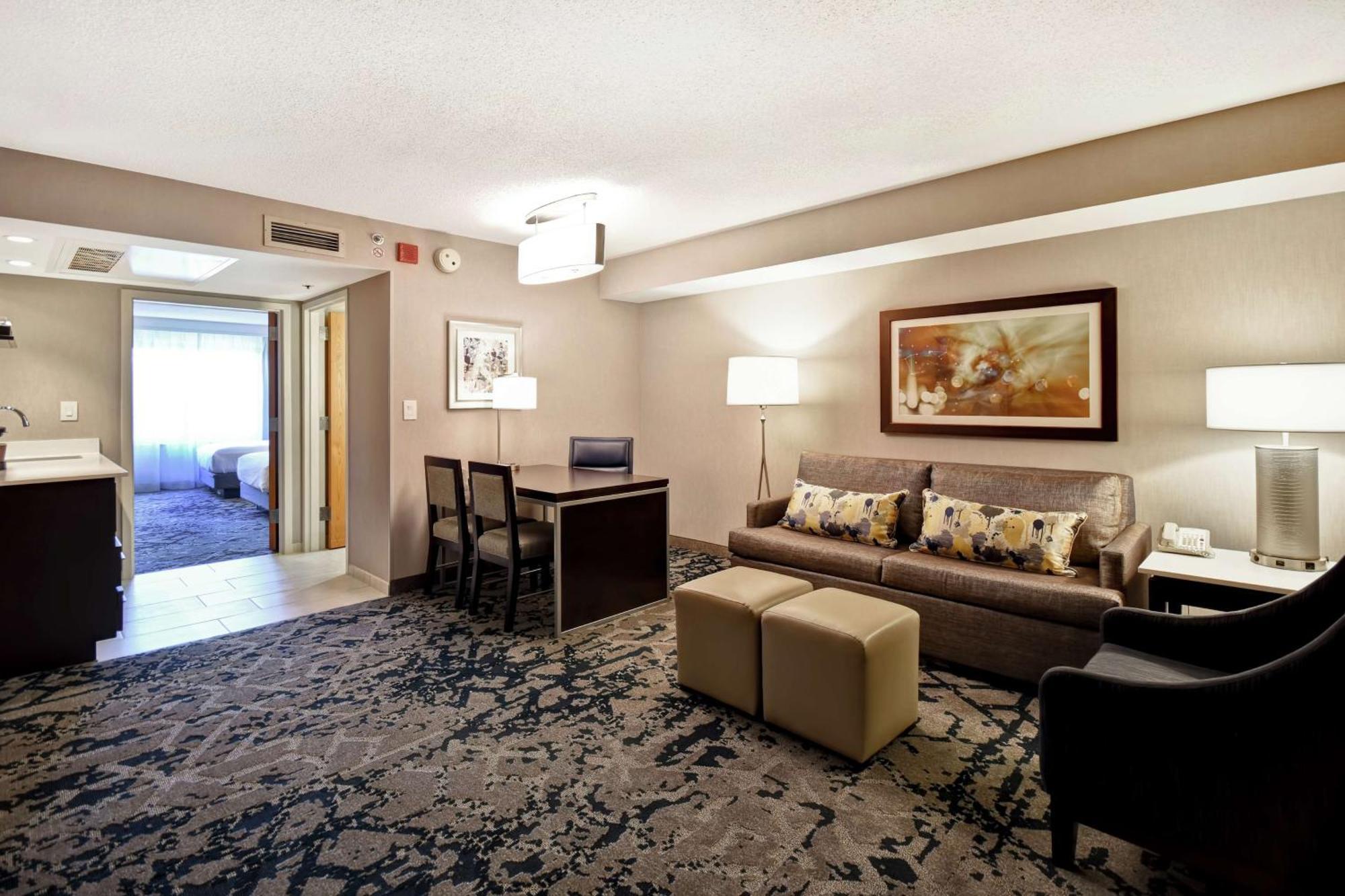 Embassy Suites By Hilton Raleigh Durham Research Triangle Кэри Экстерьер фото